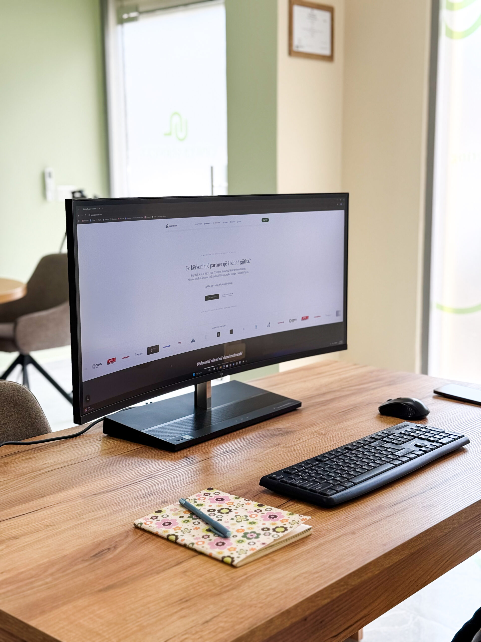UPWeb Production Desk